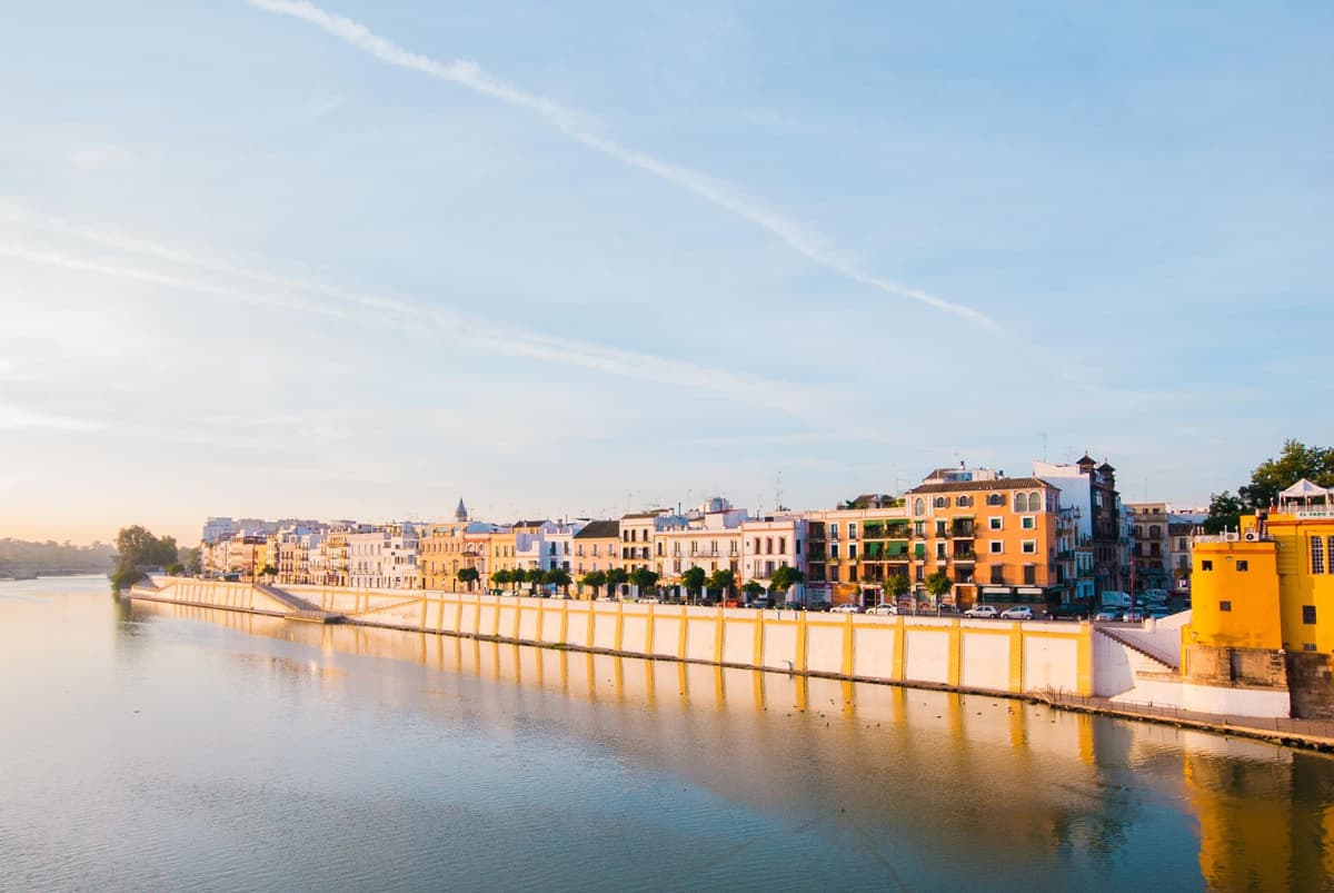 Tour por el Barrio de Triana: descubre el alma de Sevilla