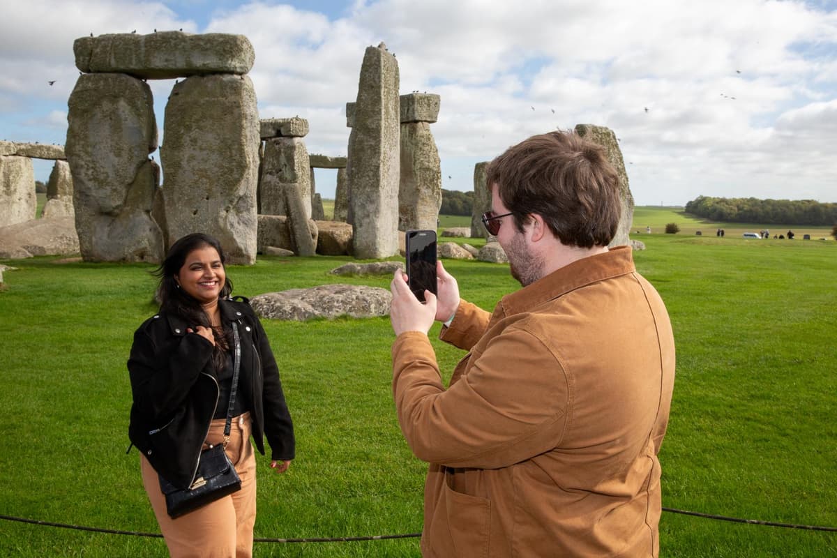 From London: Stonehenge, Bath & Stratford-upon-Avon Day Trip