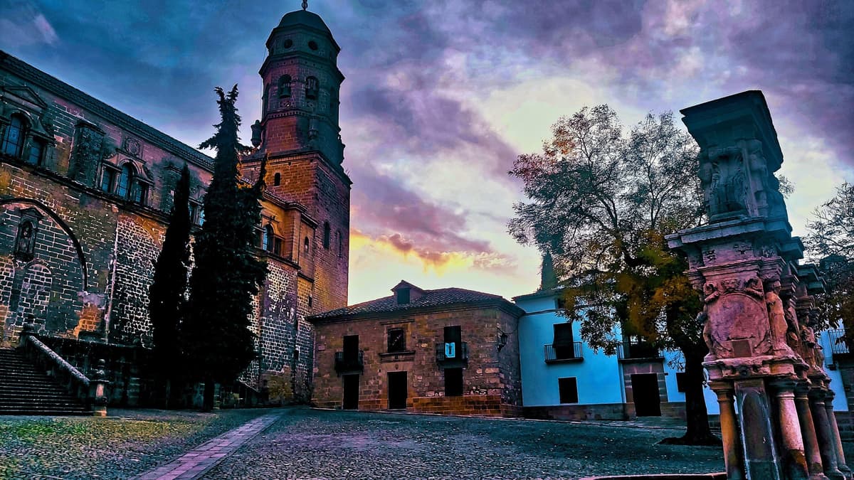Baeza: Tour guiado a pie de Historia y leyendas