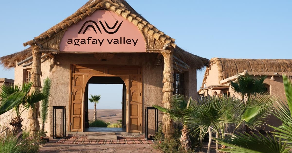 Desde Marrakech: cena en el desierto de Agafay y montar a camello