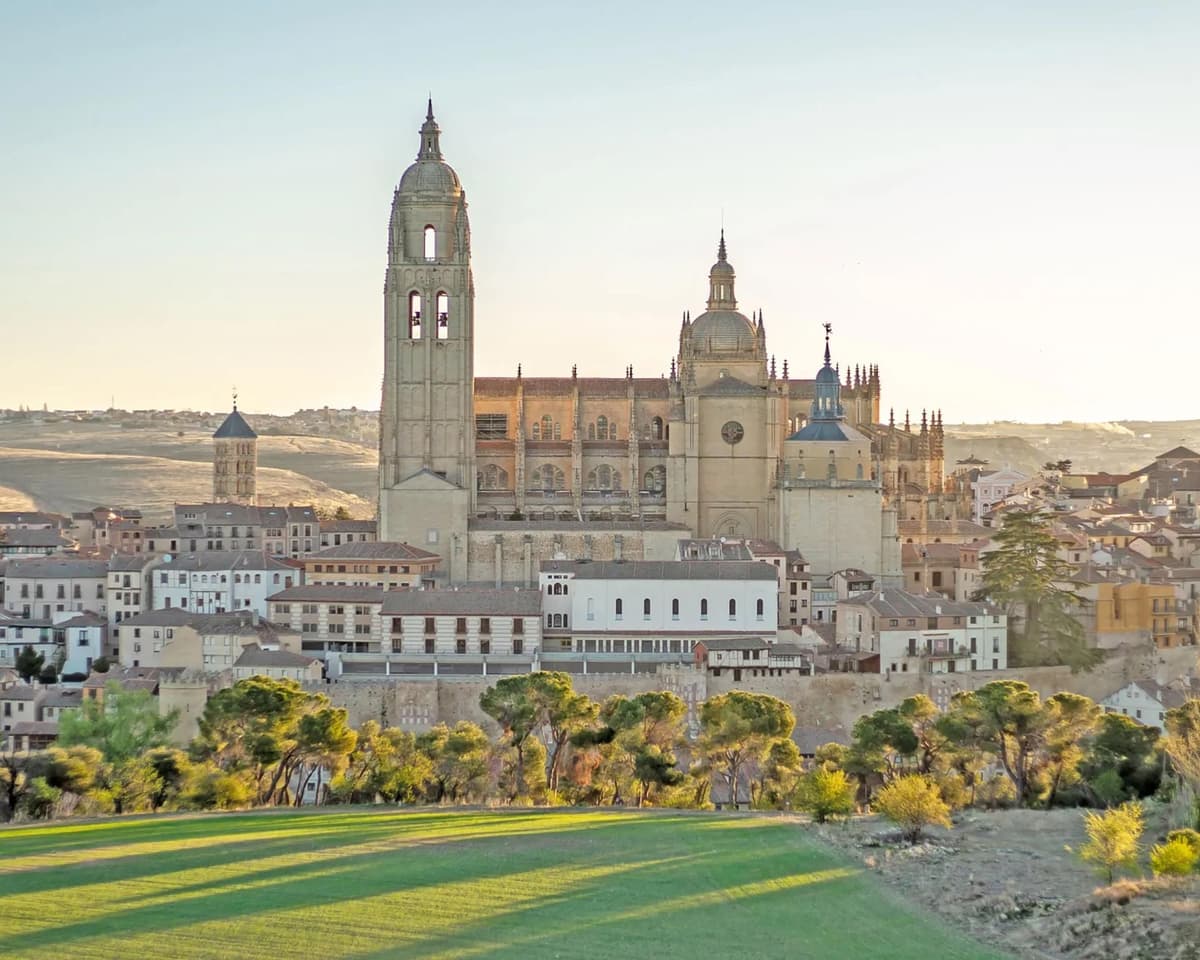 Desde Madrid: Visita a Segovia, Toledo y Alcázar