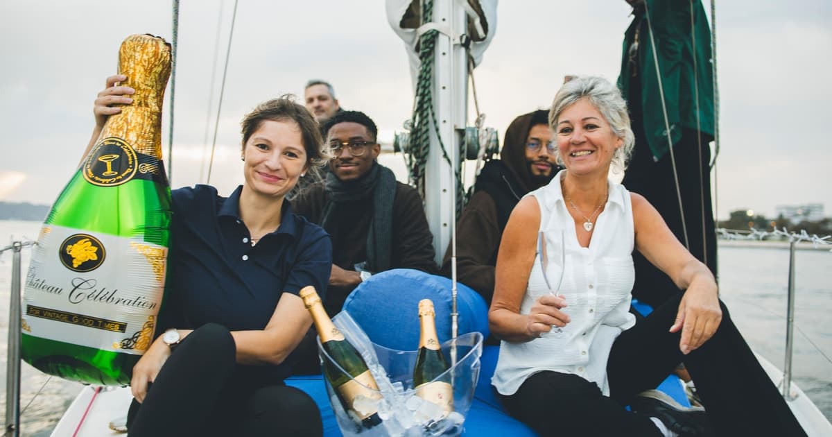 Lisbon: Tagus River Sailboat Tour with Sparkling Wine