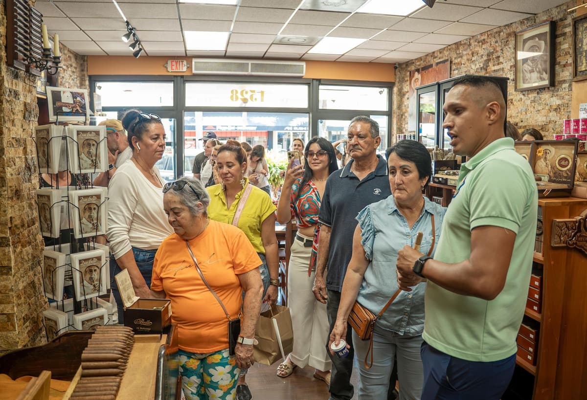 Miami: Little Havana Food Culture and Salsa tour