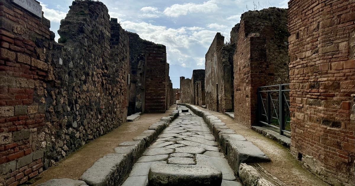 Private excursion to Pompeii and to Vesuvius