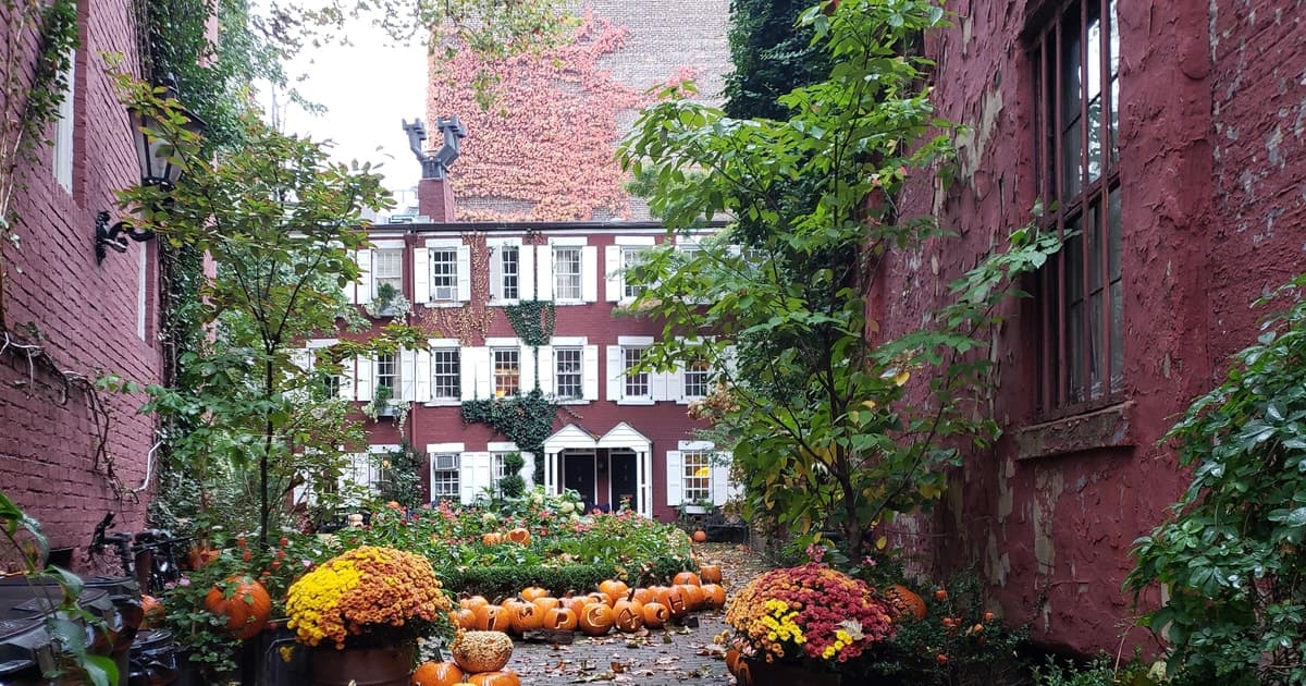 Greenwich Village Walking Tour: History, Culture & Stories