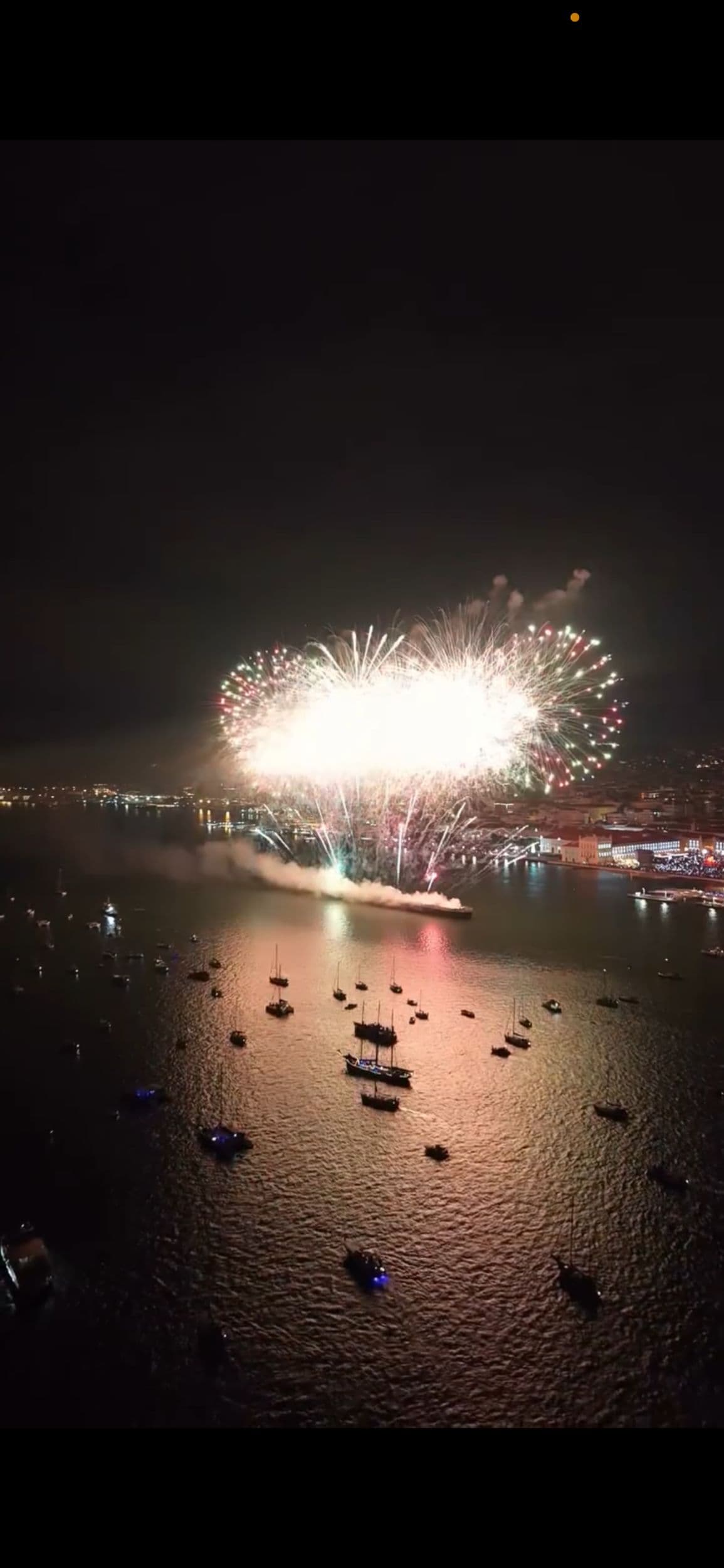 Lisbon: New Year's party on sailboat tour 2026 to 2027
