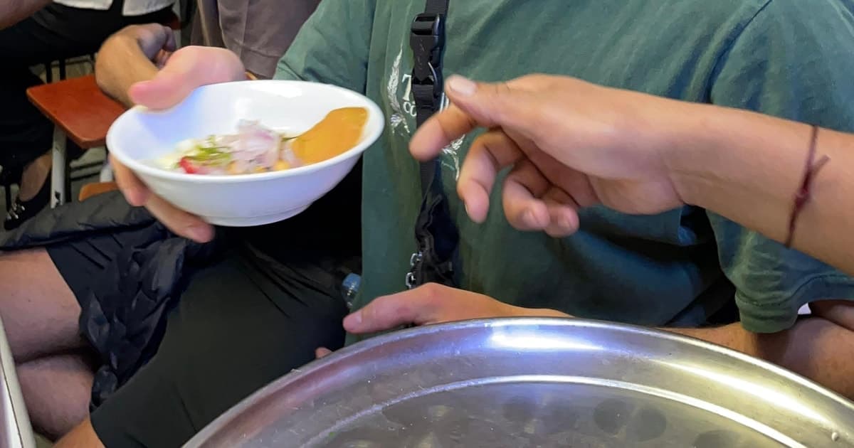 Comida callejera de Lima: Una aventura gastronómica por la ciudad.