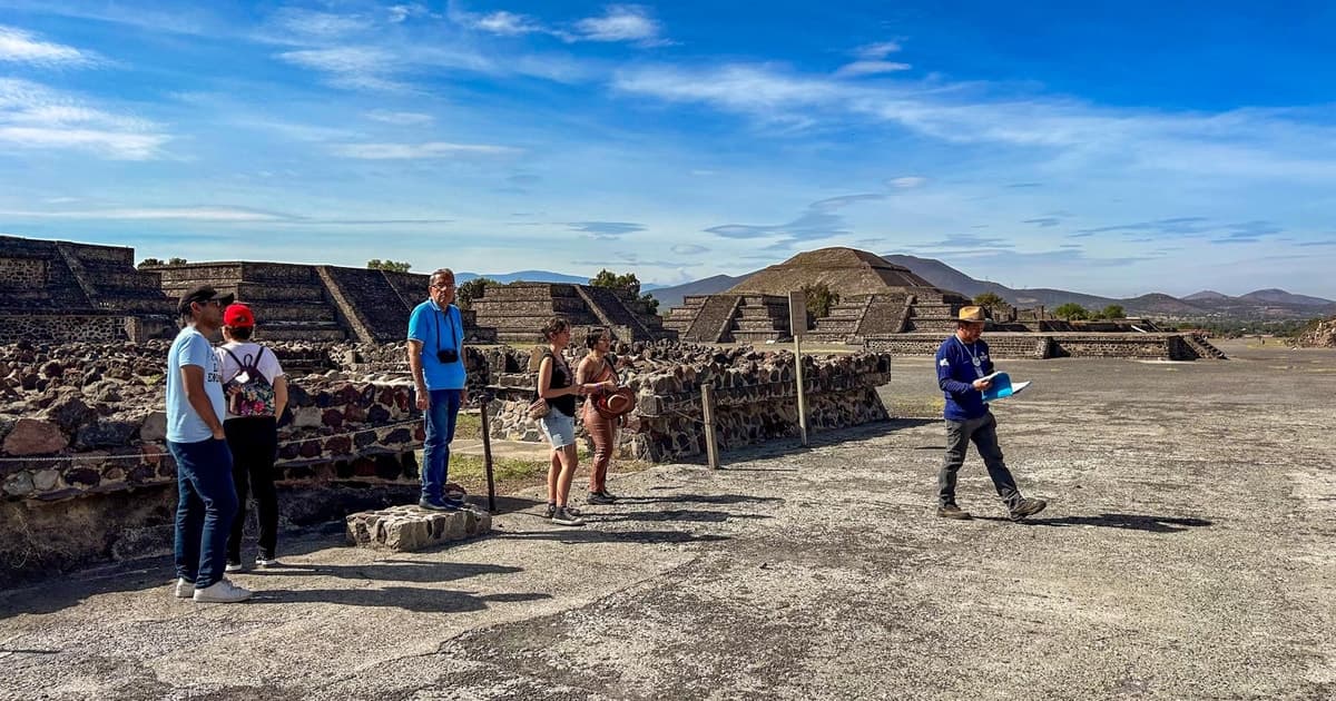 Ciudad de México: tour de medio día por la mañana a Teotihuacán con almuerzo