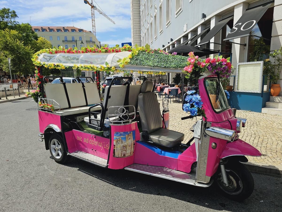 City Highlights Eco Tuk Tours