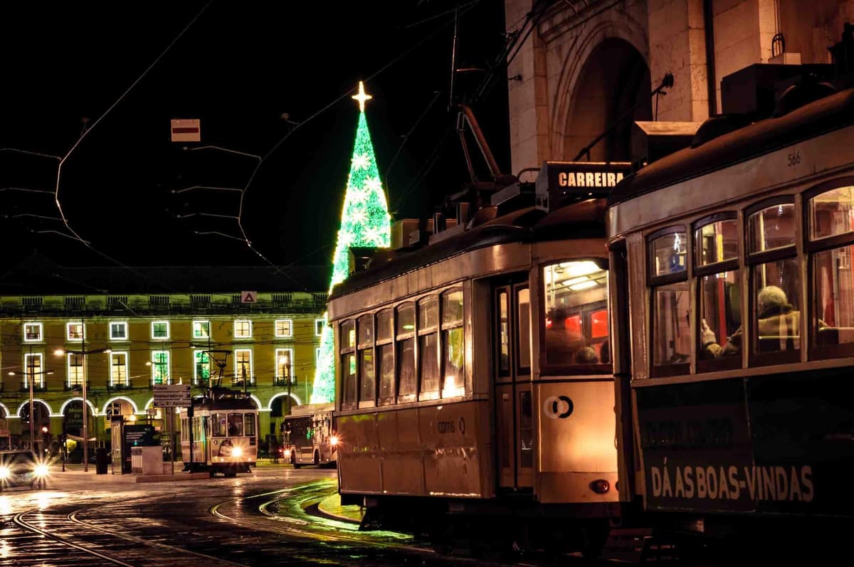 Lisbon by Night: Christmas Lights Photo Walk