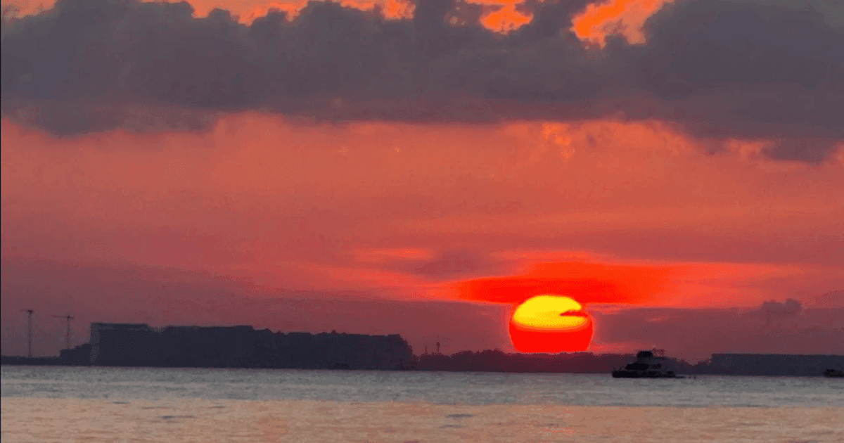 Isla Mujeres: ruinas de El Meco, esnórquel y tour en barco al atardecer