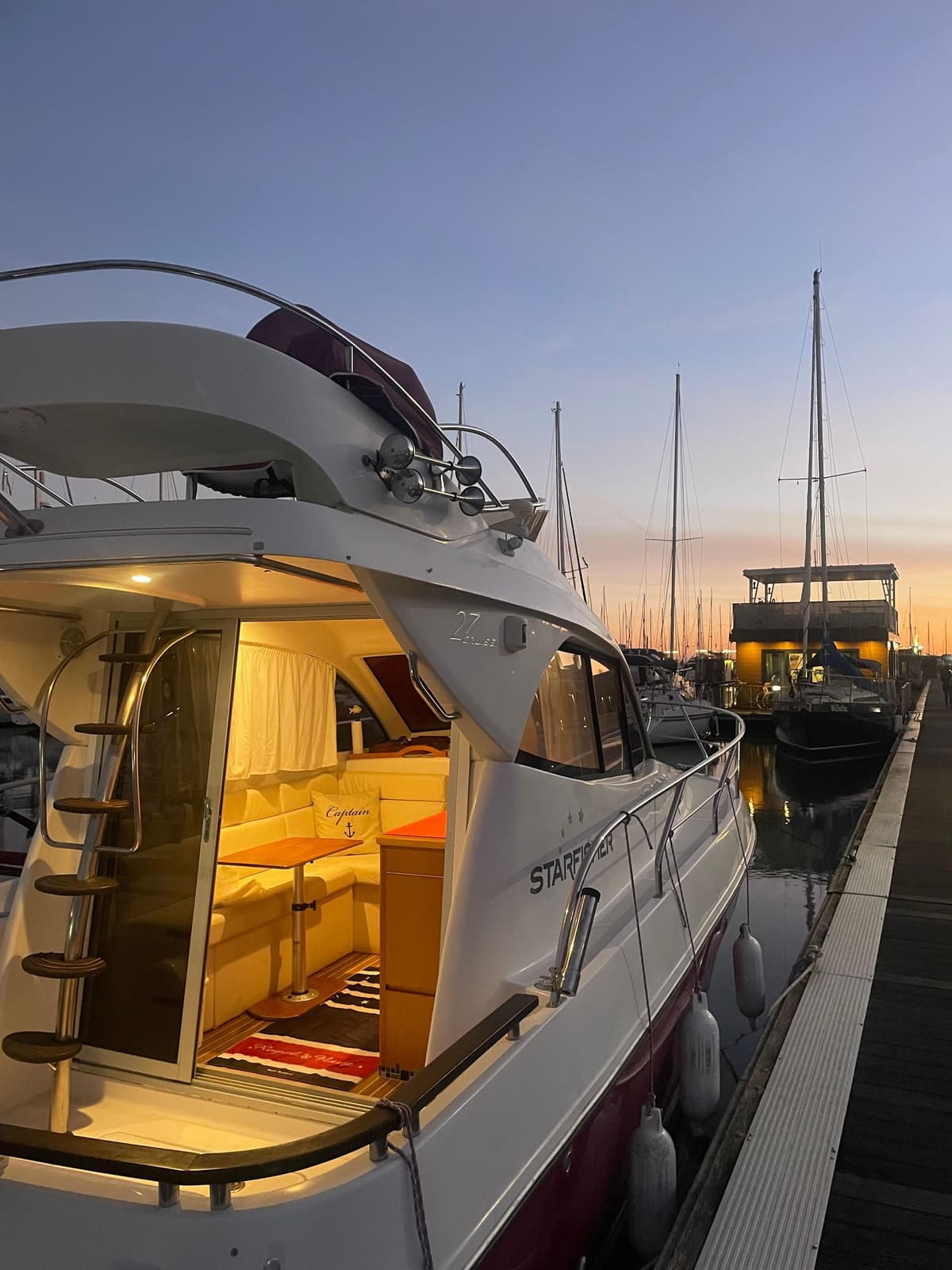 Private yacht tour with wine on board