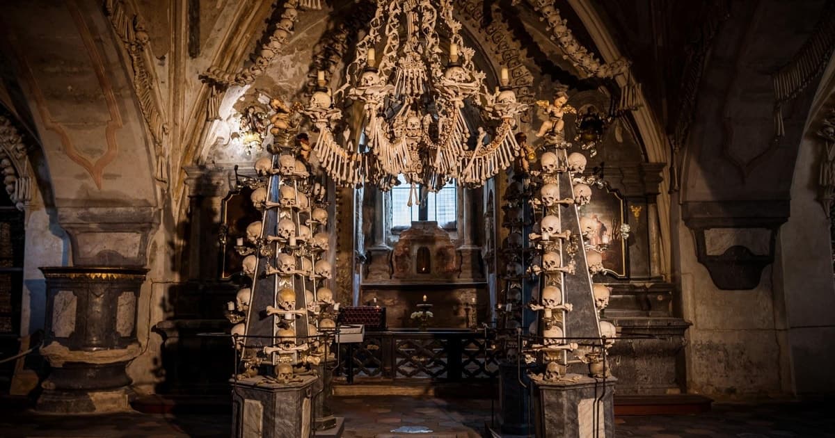 Kutná Hora: Small-Group Bone Church & Medieval Town Tour