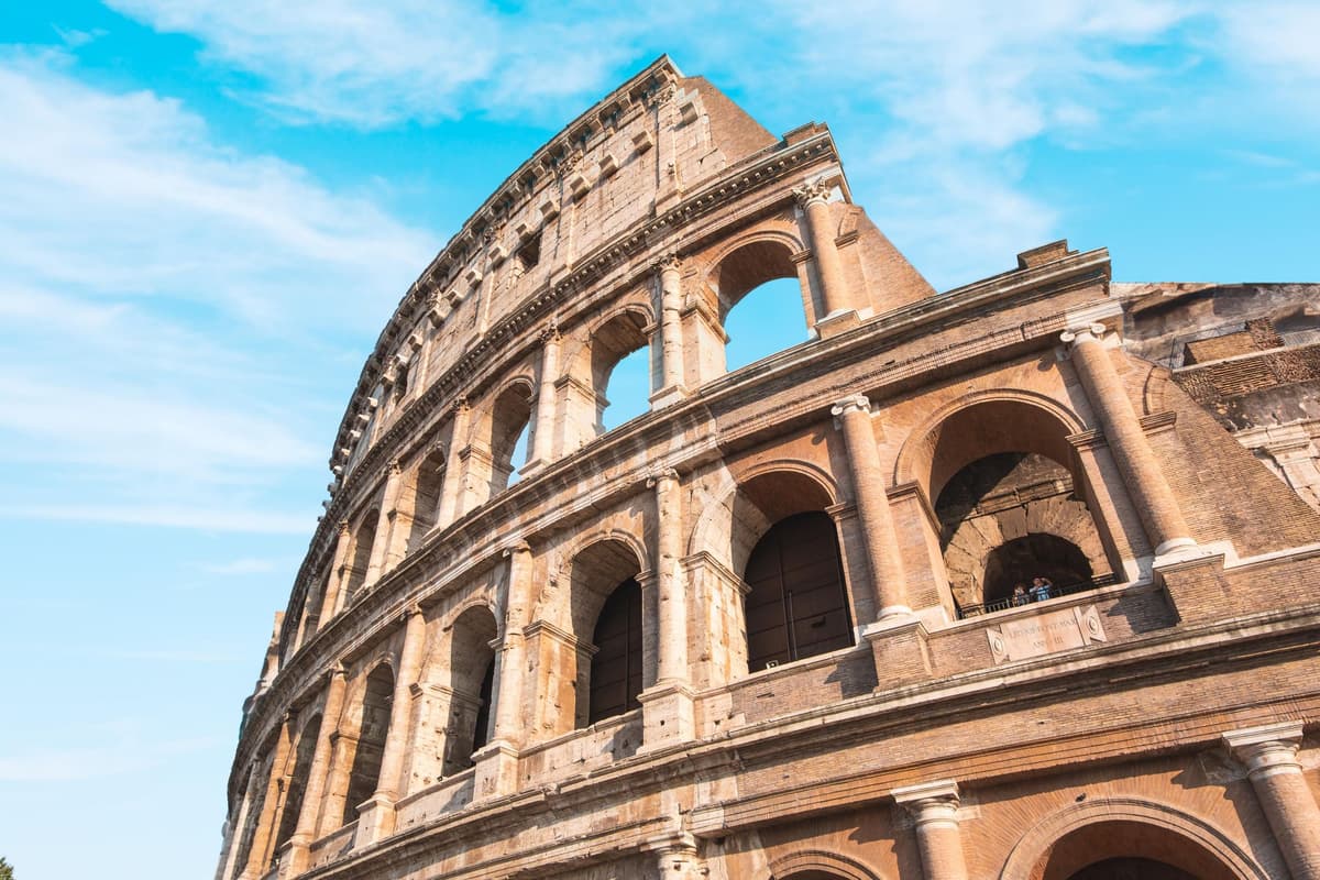 Entrada al Coliseo, al Foro Romano y al Monte Palatino y audioguía.