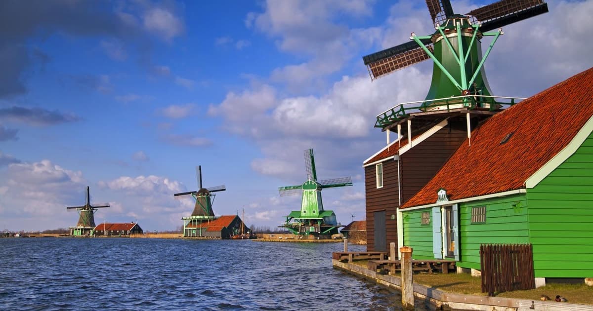 Day Tour Giethoorn village and Windmills of Zaanse Schans