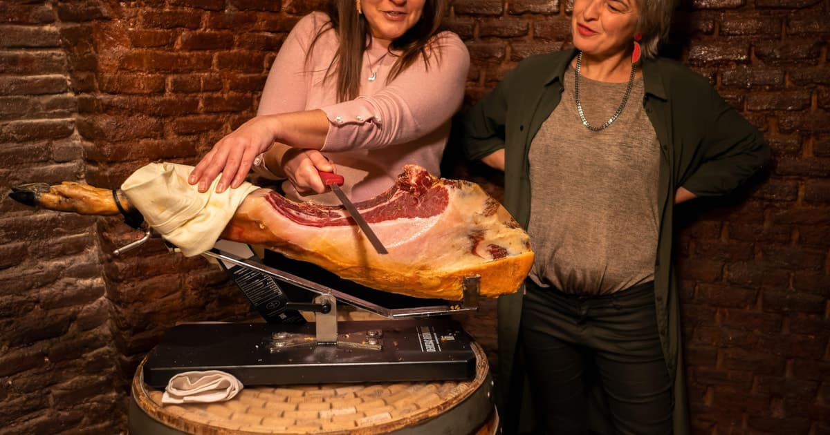 Eating Madrid: Food Walking Tour, Small-Group Tapas & Wine