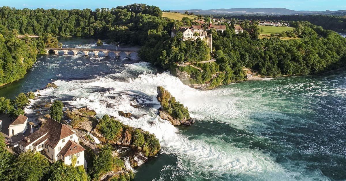 Zurich: Rhine Falls Exclusive Tour with Entry Tickets