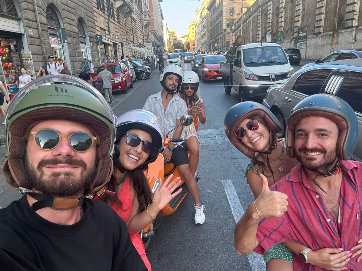 Tipsy Vespa Tour in Rome with Local