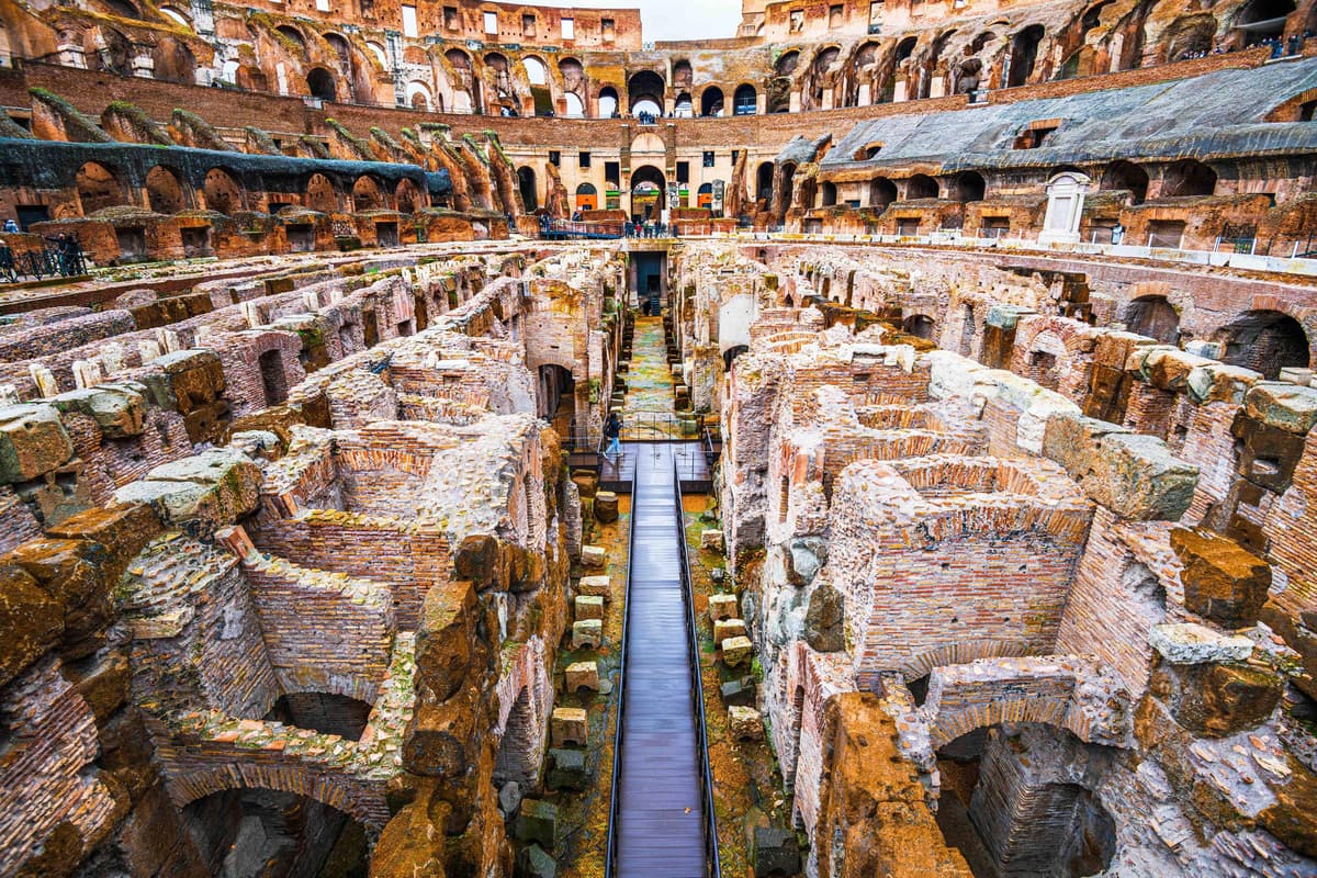 Roma: tour exclusivo por la arena del Coliseo o por el subterráneo y el Foro