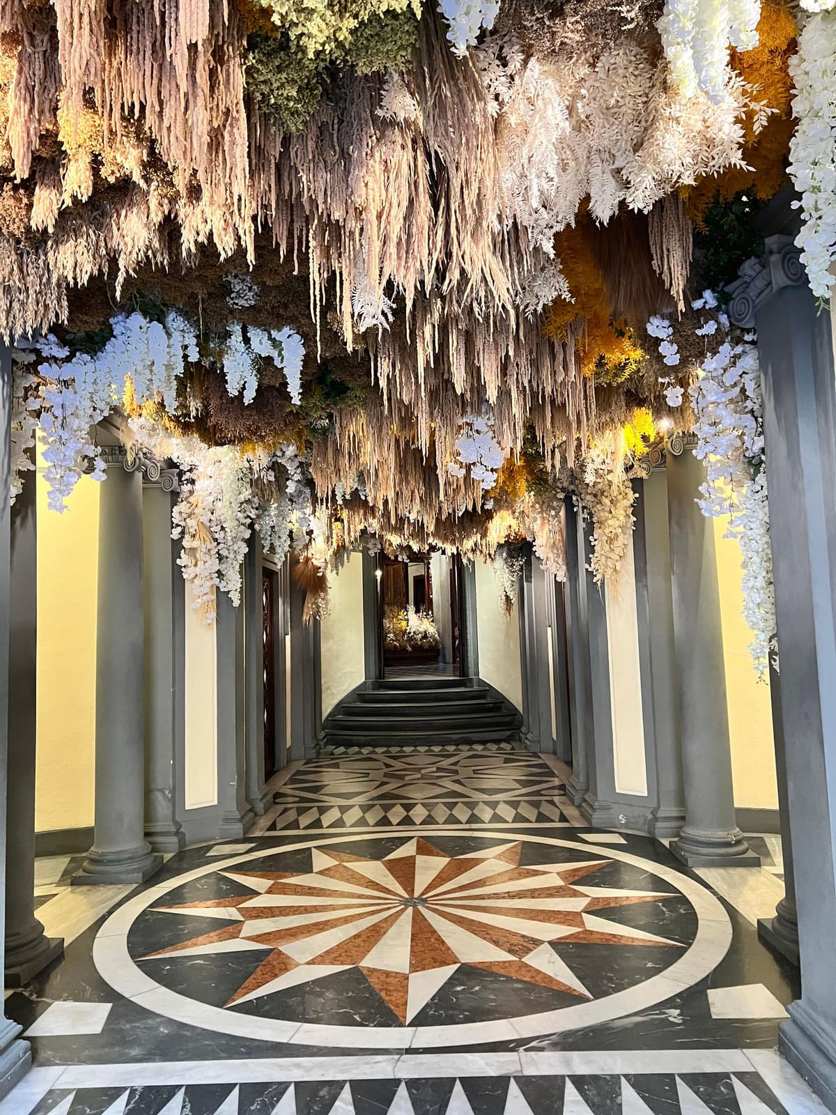 Florence: Guided Tour of Europe’s Oldest Pharmacy