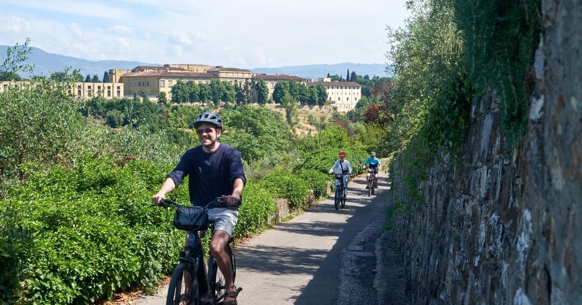 Florence: E-Bike Tour in the Tuscan Hills with Wine Tasting
