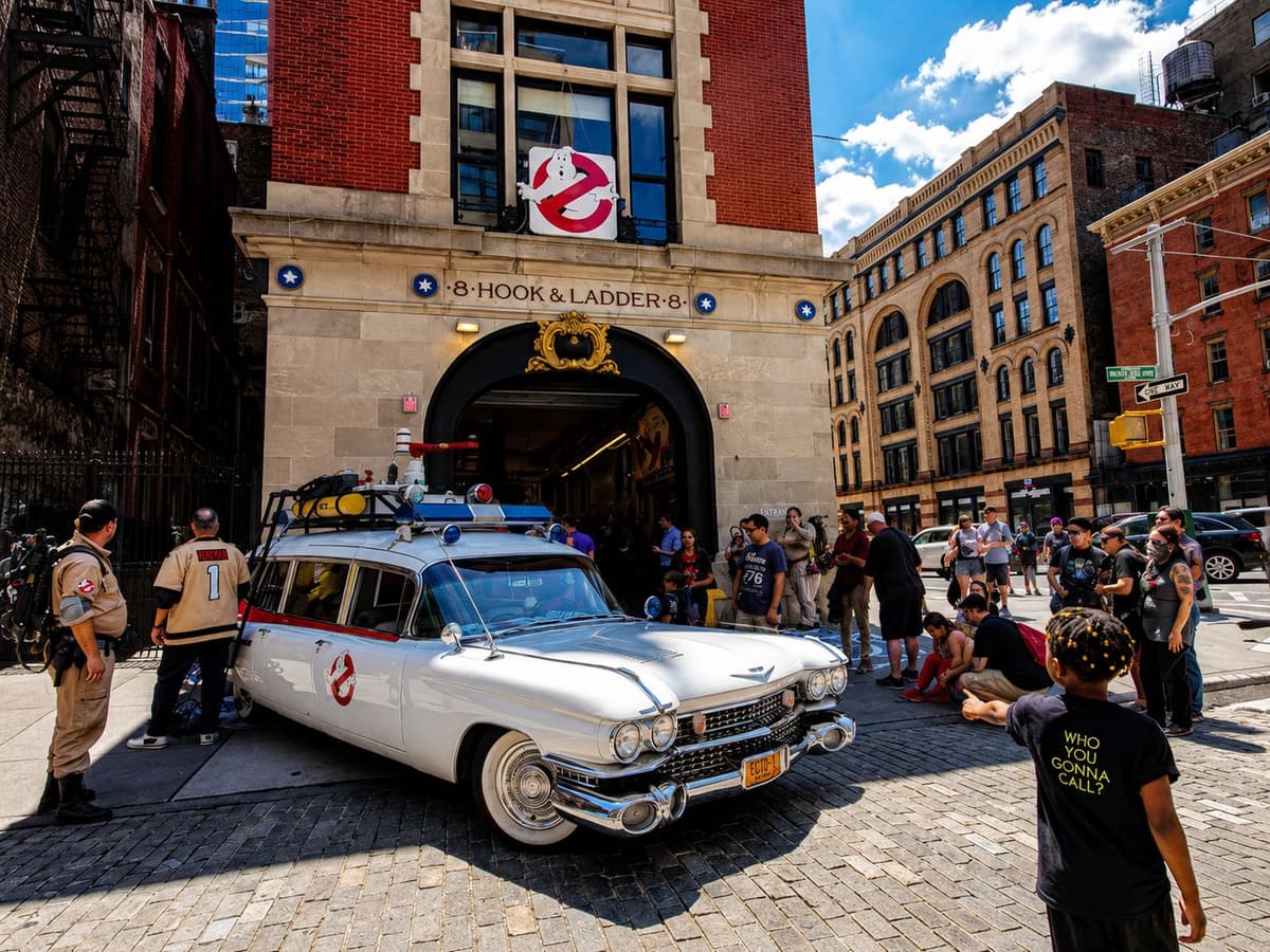 NYC: Ghostbusters Movie Locations Pedicab Tour