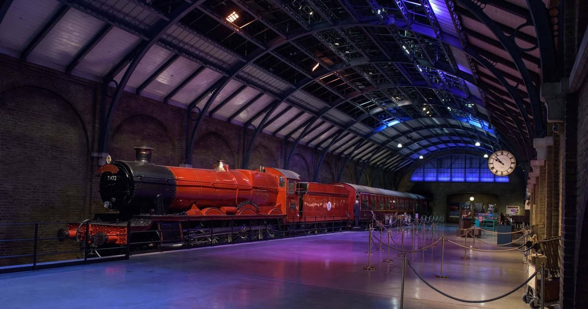Harry Potter: Warner Bros. Studio Tour London with Transfers