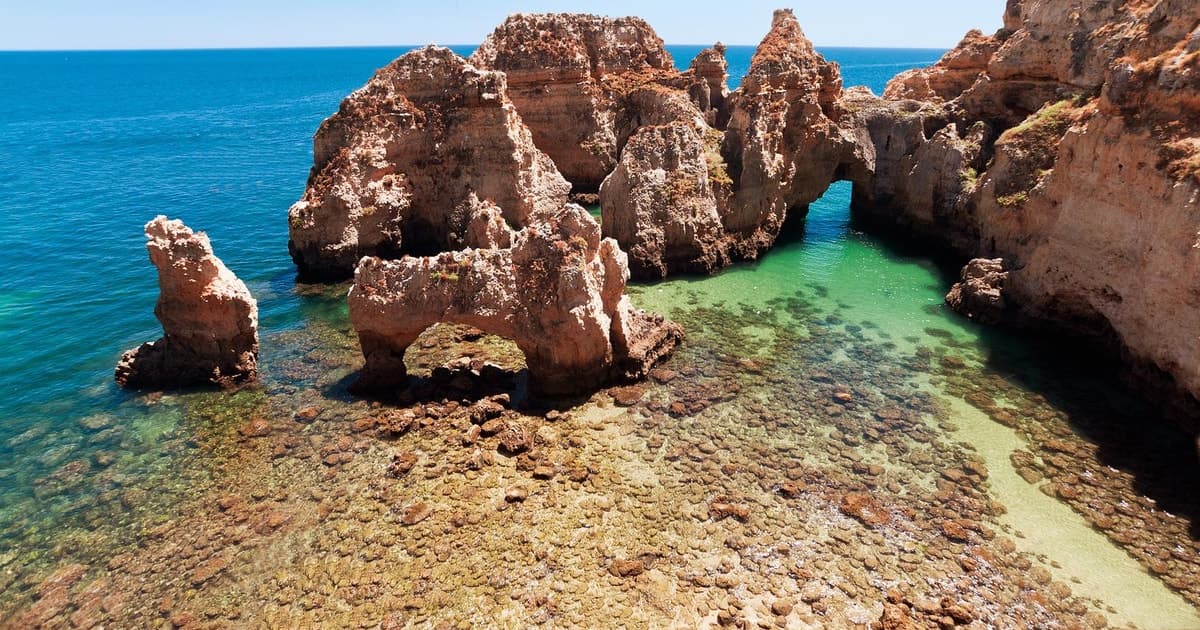 From Lisbon: Lagos & Albufeira Day Tour in the Algarve