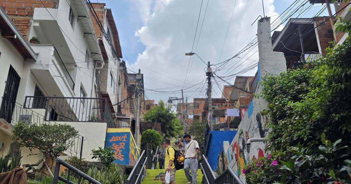 Graffiti, historia y sabor: un viaje por la comuna 13.