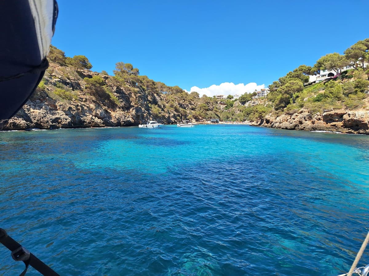 Palma: escapada maravillosa, calas secretas y baños privados en velero