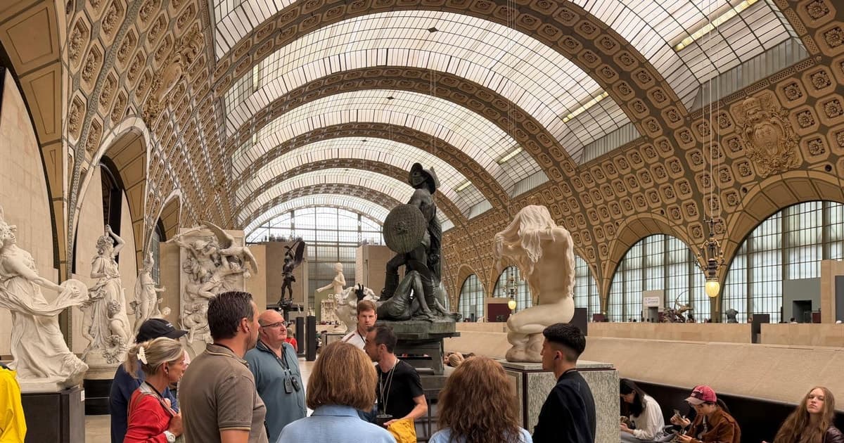 Paris: Orsay Museum Small group guided express tour & ticket
