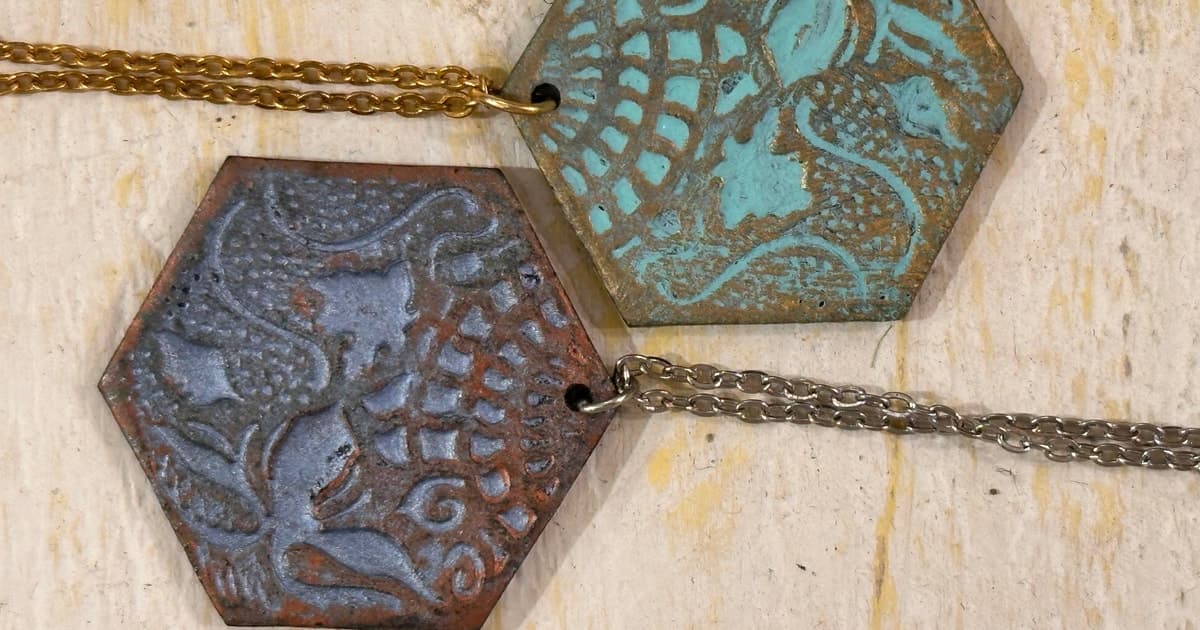 taller de joyeria em arcilla polimerica con vinos,tapas frente a casa vicen