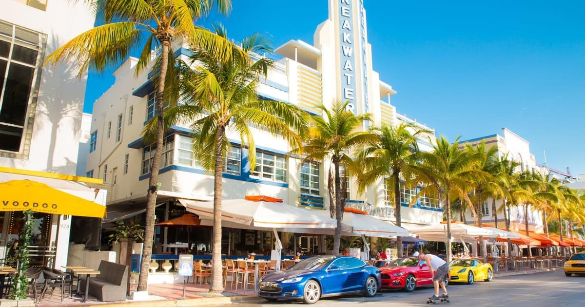 Top 10 South Beach Highlights Tour - Lincoln Road & Espanola
