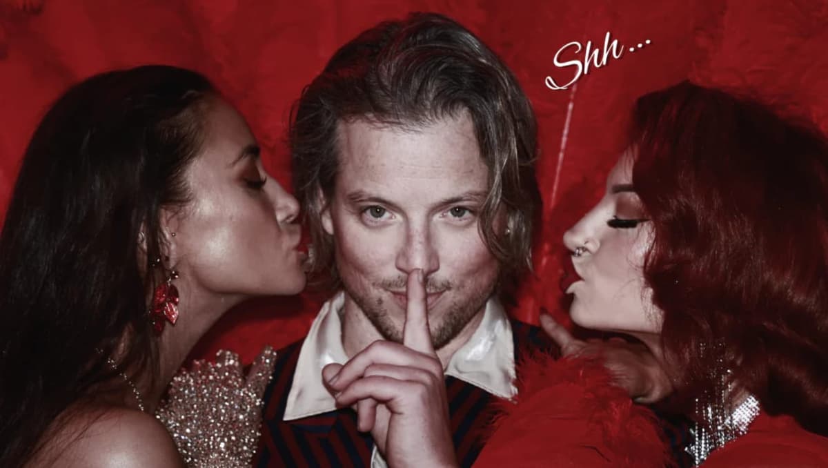 Cabaret Show & Dinner | Mayfair