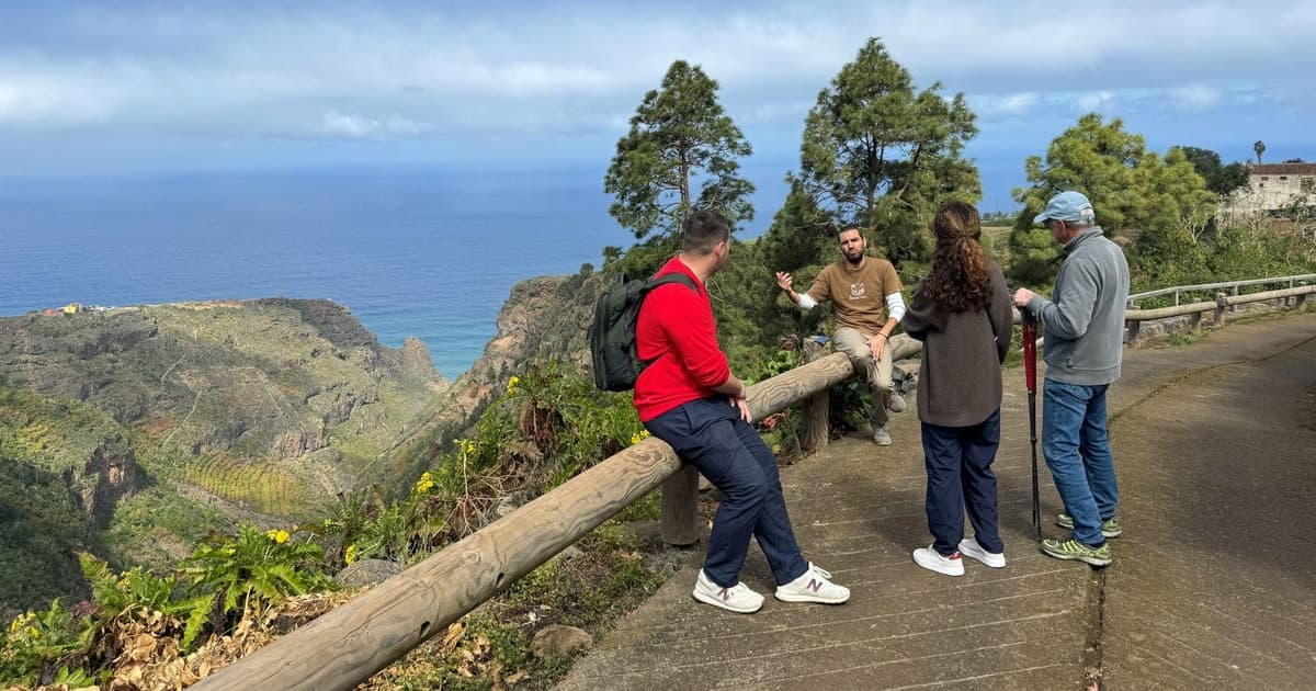 Tenerife: Historia de Canarias y Papas de Colores