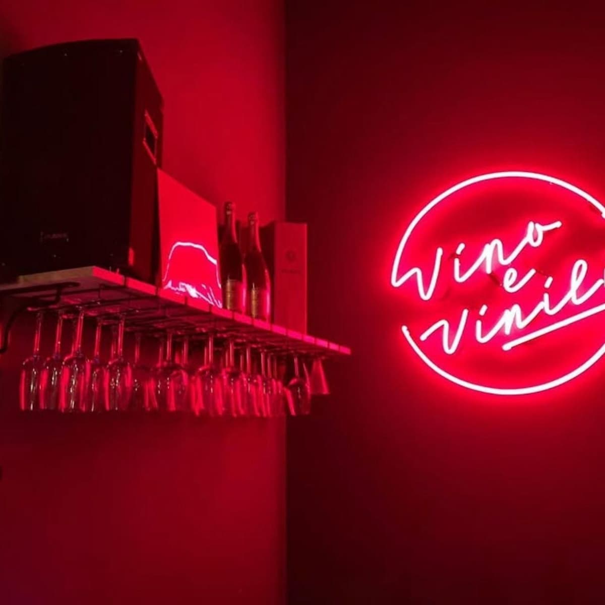 Wines and Vinyls - Wine tasting and music on vinyl in Rome Center