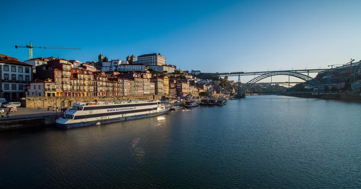 Porto - Régua - Porto Upstream Douro Cruise & Tour