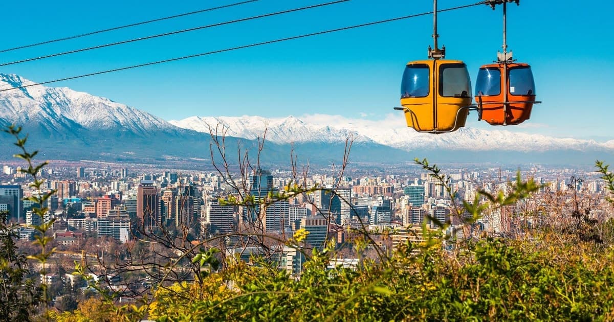 Santiago: tour a pie, funicular y teleférico de San Cristóbal