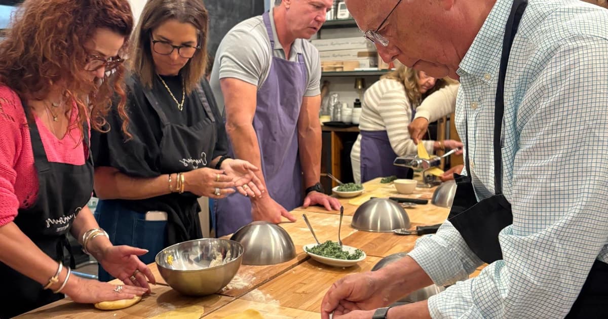Florence Pasta making class with 2 Pastas, Tiramisu & Wine