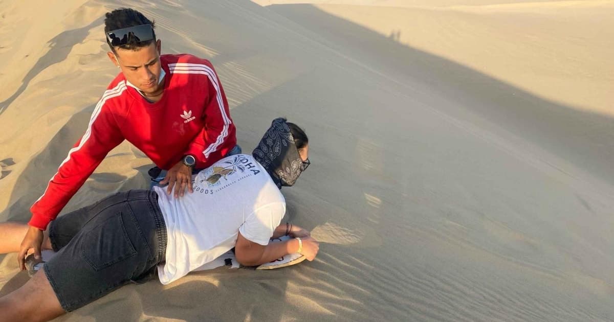 Desde Lima: Excursión a Huacachina en tabla de arena y cata de vinos