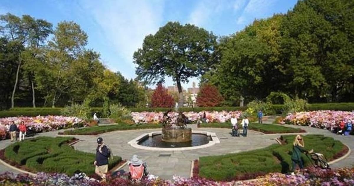 New York City : Central Park Walking Tour With A Guide