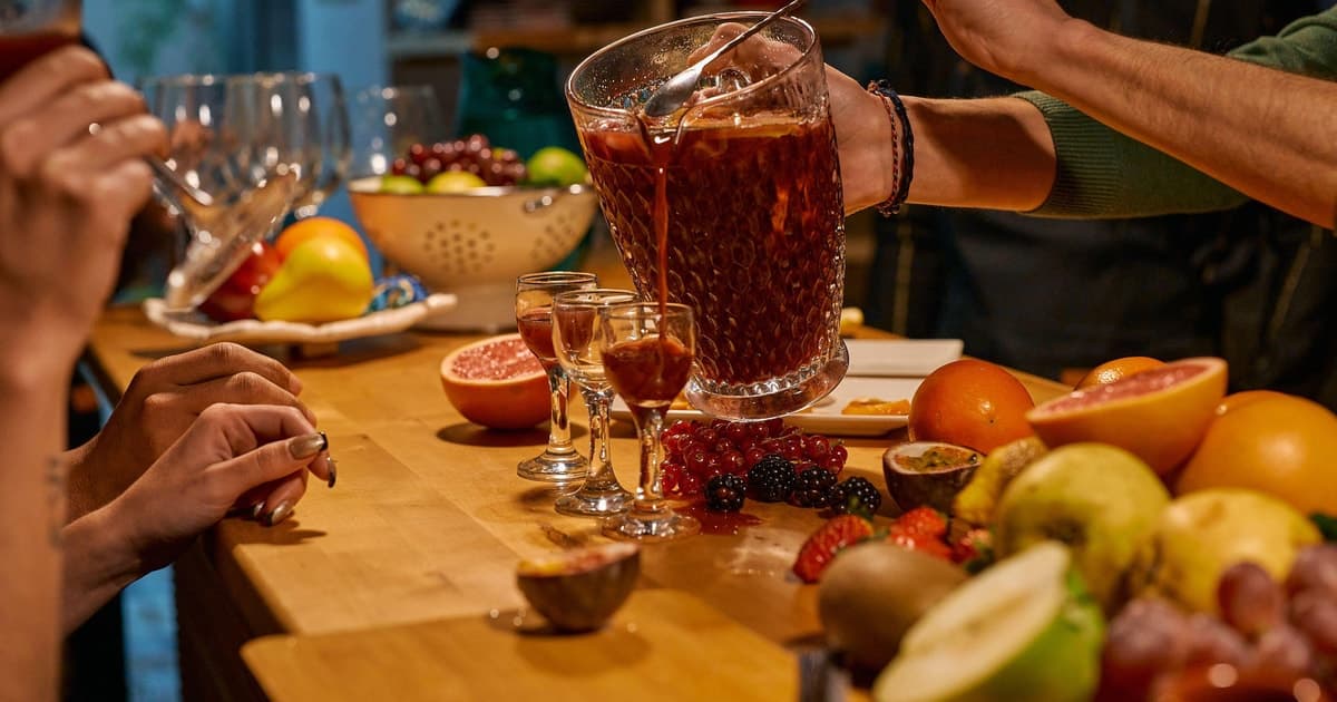 Barcelona: Tapas, sangría y cerveza artesanal
