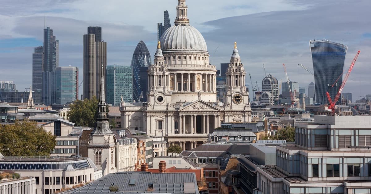 London: St. Paul's Cathedral & Return River Thames Ride on Uber Boat