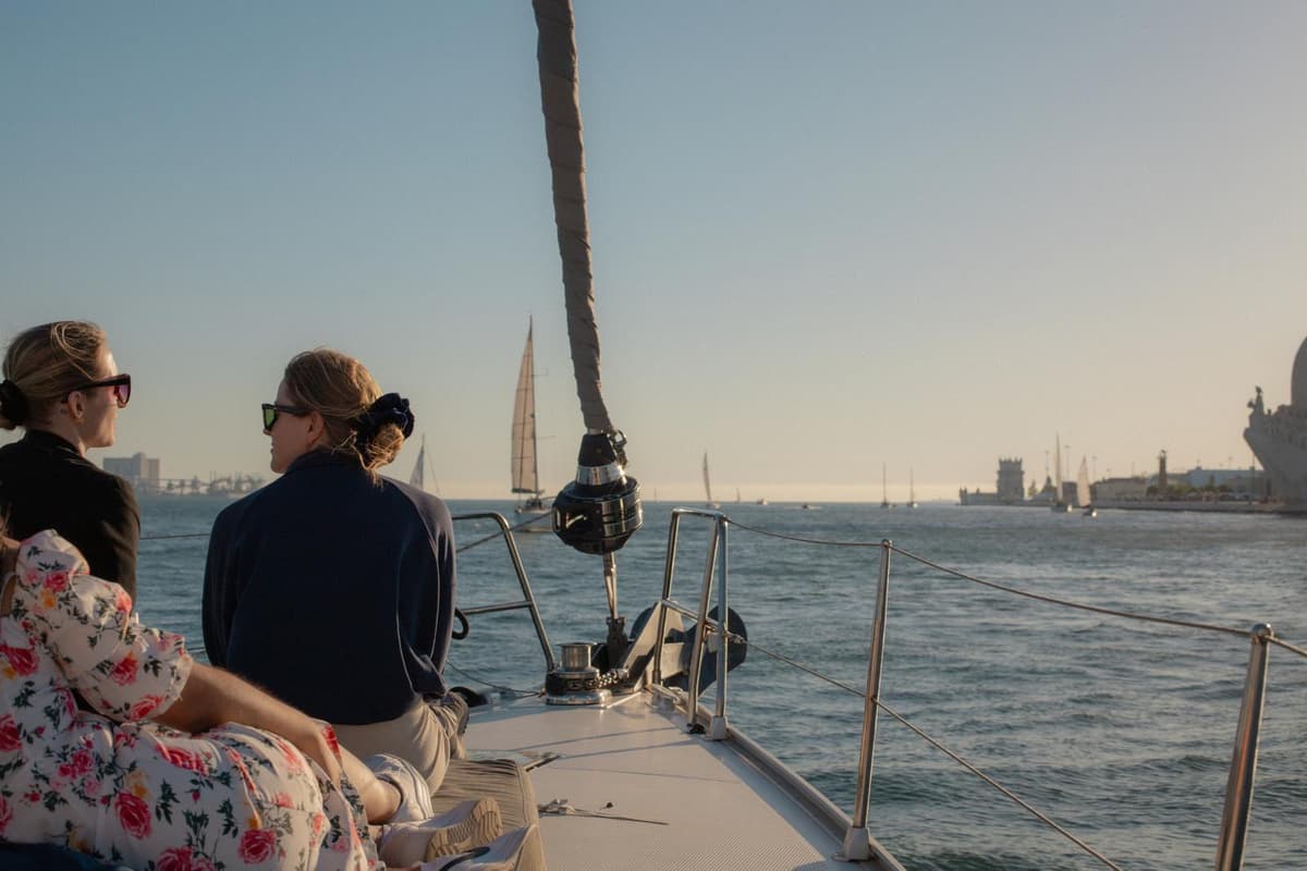 Lisbon 2 Hours Sailing Day Tour and Cruise With Drinks