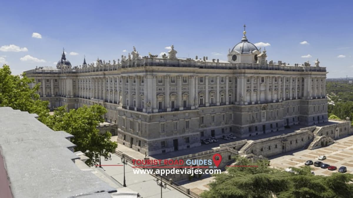 Madrid: Tour a pie privado 4 horas con Palacio Real