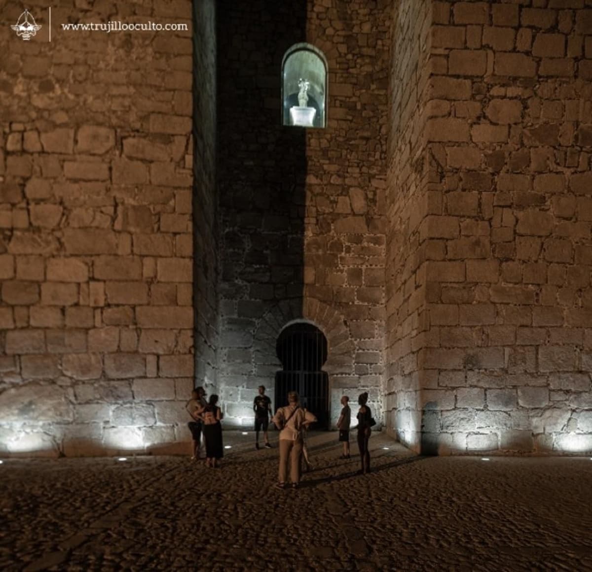 Trujillo: tour guiado a pie de misterios, leyendas y fantasmas