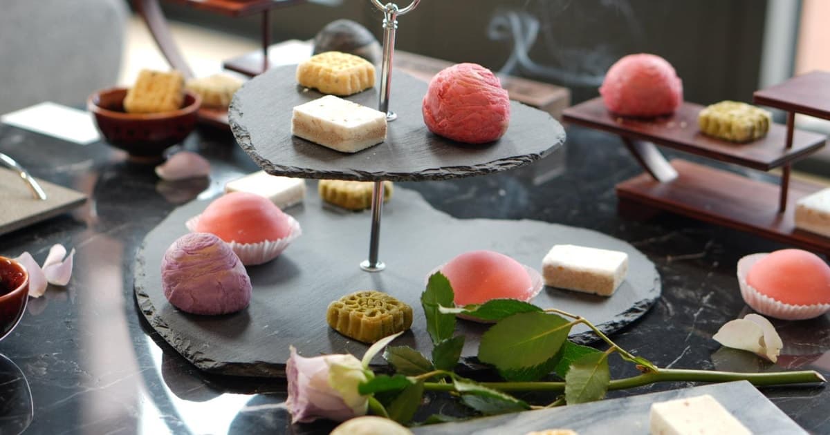 London: Tea Room Reservation with Pastries