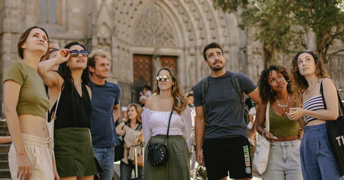 Barcelona: Gothic Quarter Walking Tour with 10+ Sights