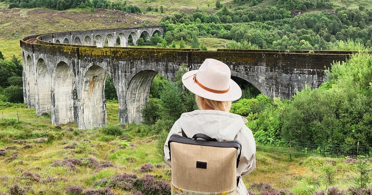 Glasgow: Glenfinnan Viaduct, Fort William, & Glencoe Tour