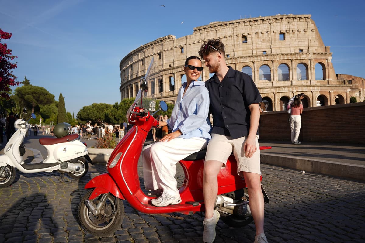 Taste, Explore, Capture-All inclusive Vespa Tour in Rome